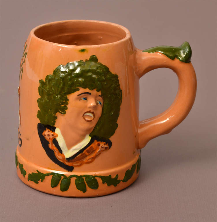 Ceramic beer cup 