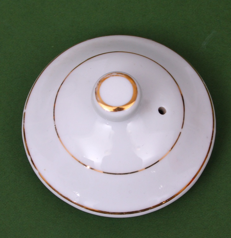 Porcelain coffee pot