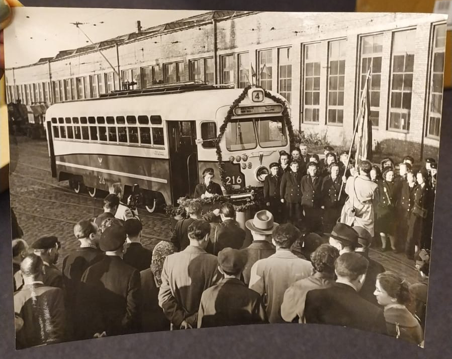 Melnbalta fotogrāfija ''4. tramvajs''