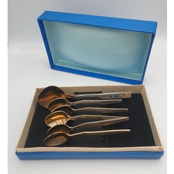 Silver spoons in a blue box (5 +1 pieces)