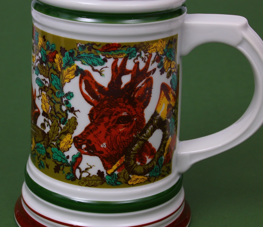 Porcelain cups with animal motifs 3 pcs.