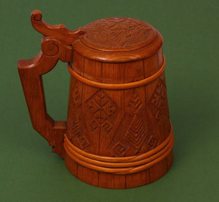 Oak beer cup with Latvian patterns