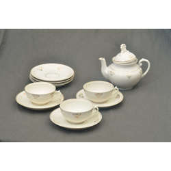 Incomplete porcelain tea set 