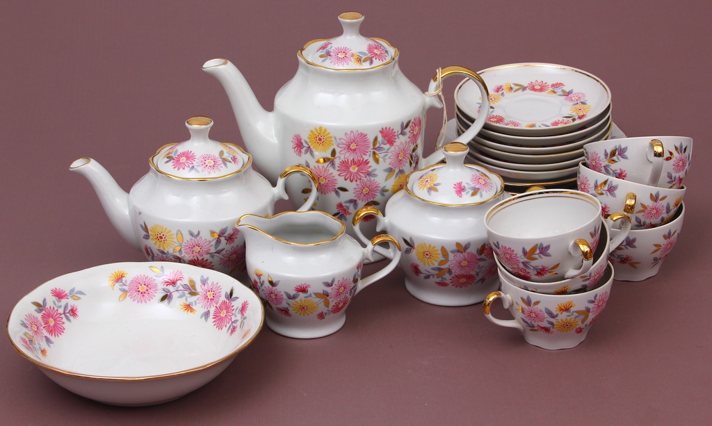 Porcelain tea and coffee set for 6 people 