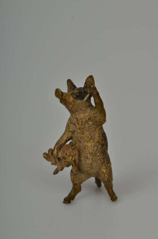 Austrian bronze miniature Pig with a piglet