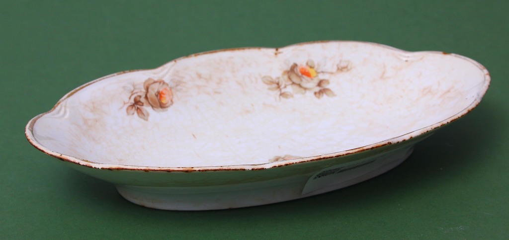 Faience serving plate 