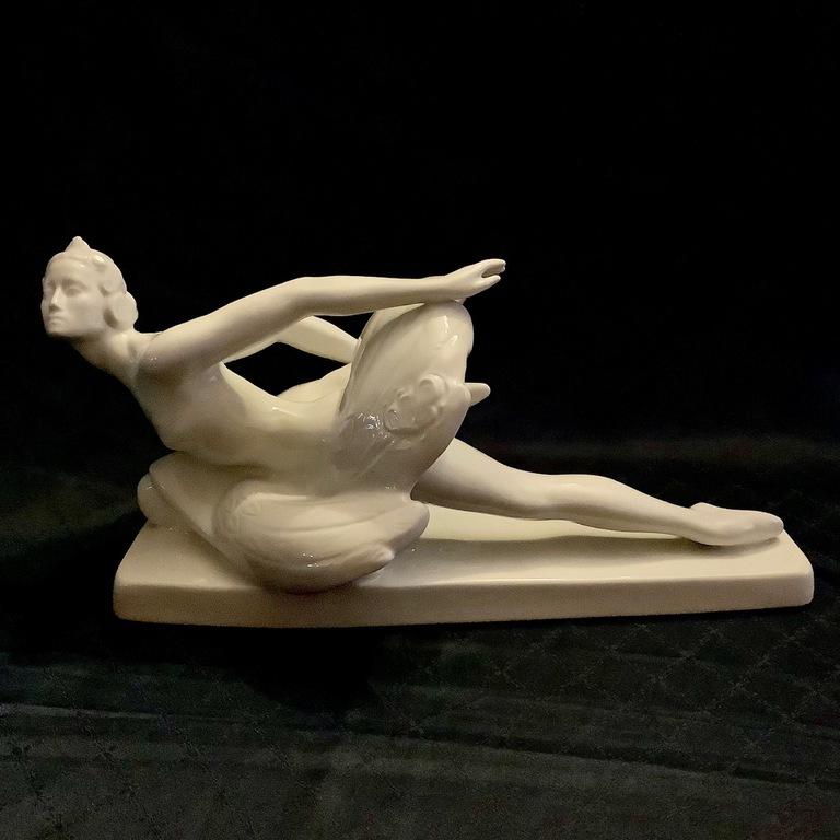  balerīna Gaļina Ulanova Odetes lomā - baltais gulbis no P.I.Čaikovska baleta 