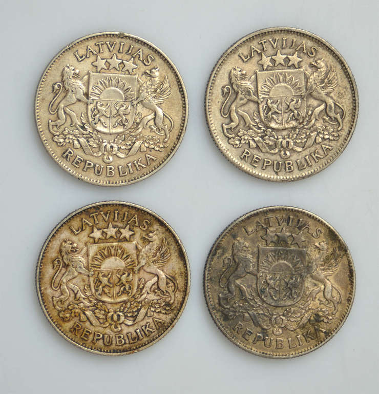 Серебряные монеты 2 лата (4 штуки)