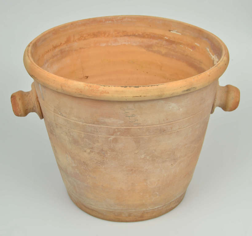 Kuznetsov clay flower pot