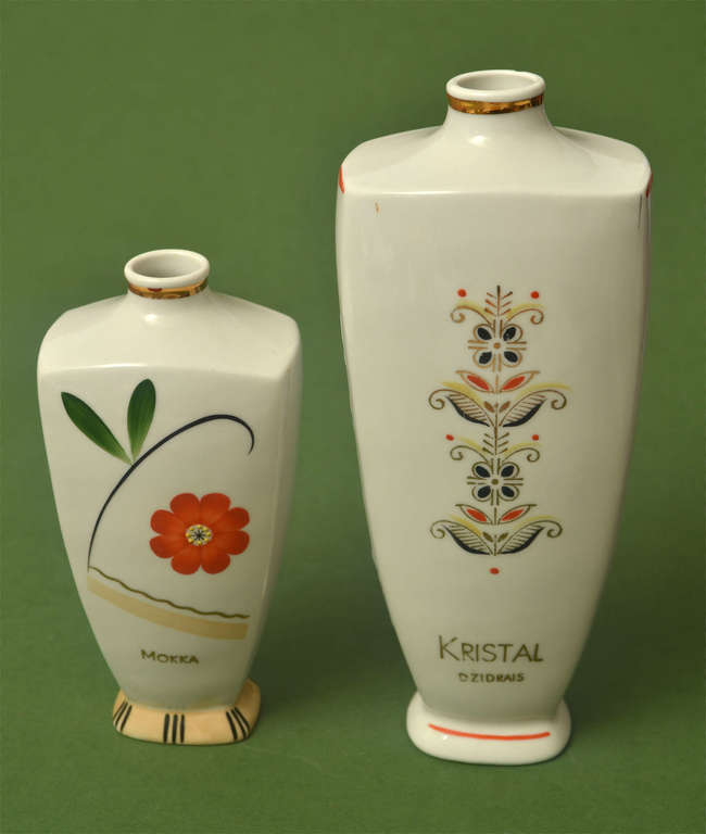 Liqueur porcelain decanters (2 pieces)