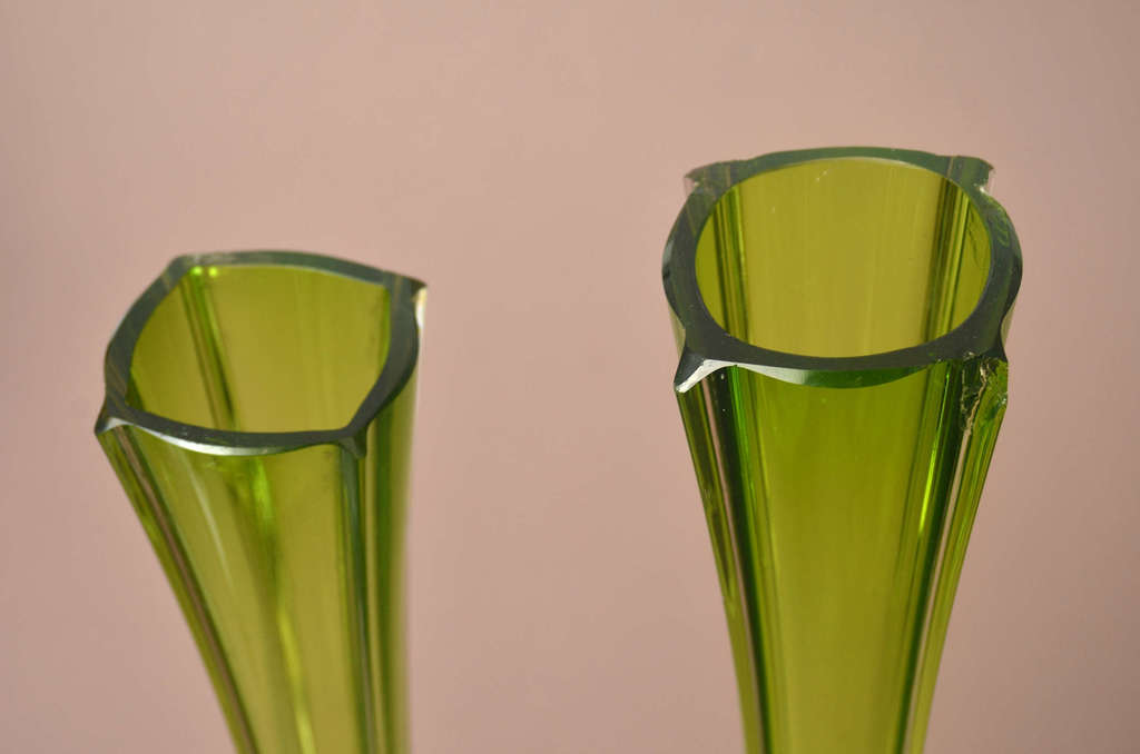 Zaļas stikla vāzes 2 gab.