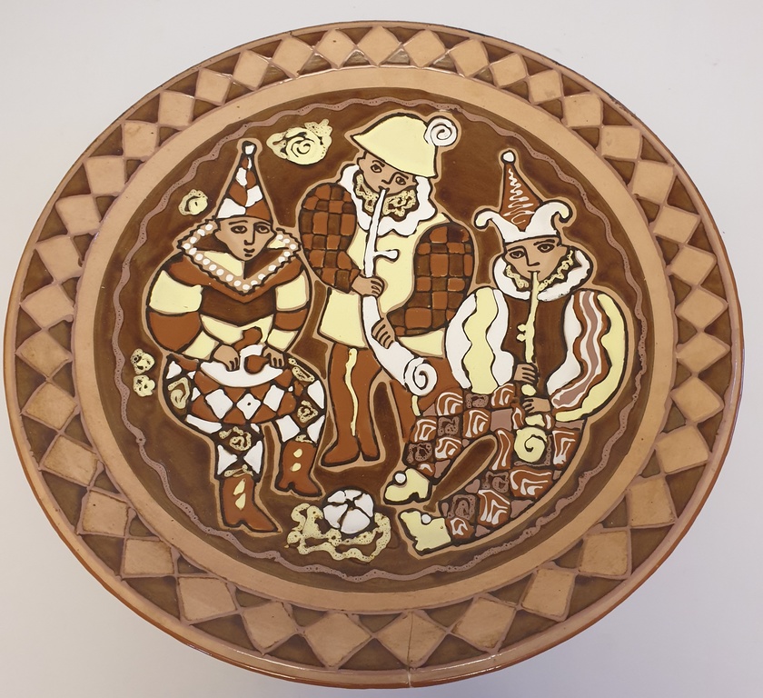 Тарелка настенная керамическая декоративная 