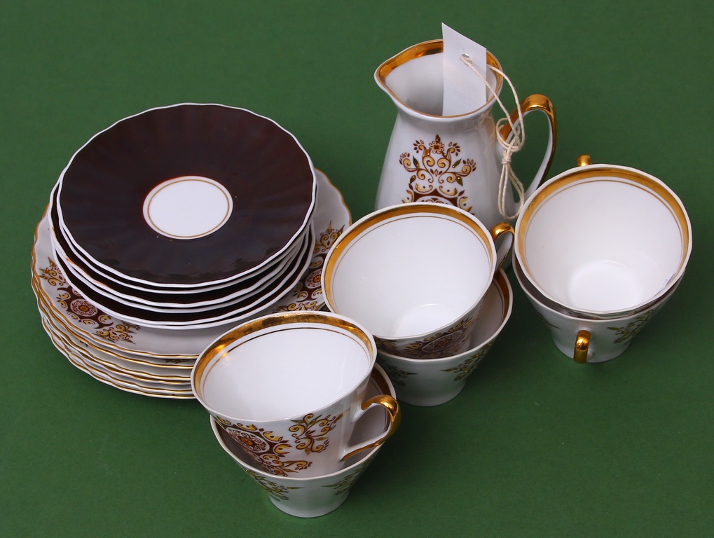 Partial coffee porcelain set 
