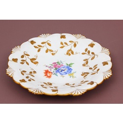 Dekoratīvs porcelāna šķīvis ar zeltījumu
