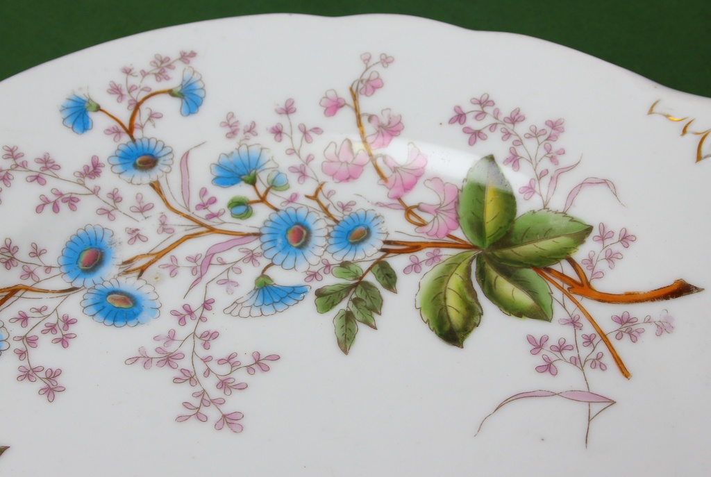 Kuznetsov porcelain plate with flowers