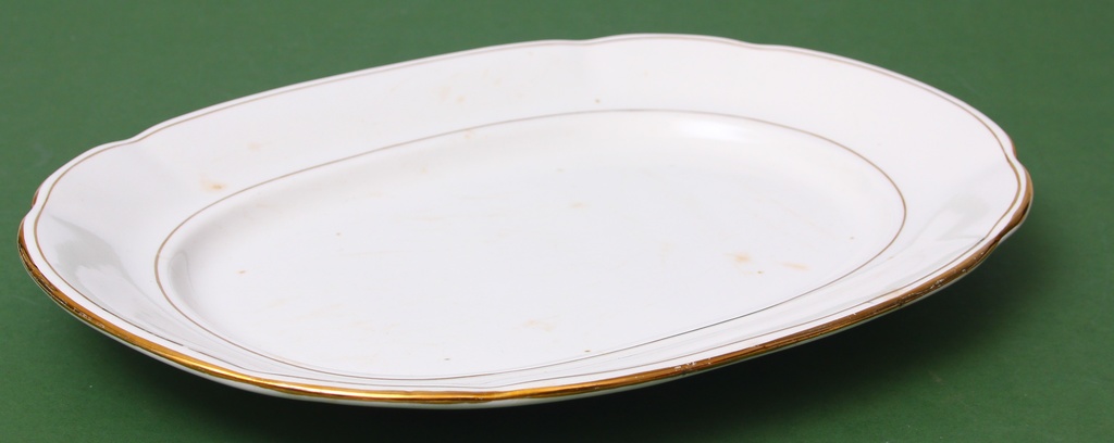 Kuzņecova fajansa servejamais šķīvis