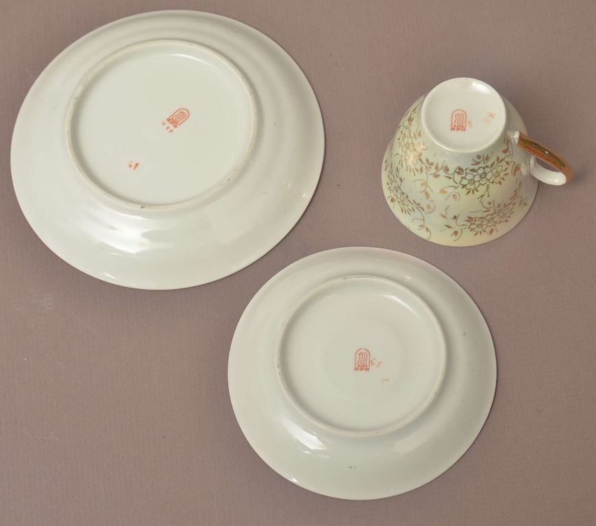 Plānsienu porcelāna trio - tasīte, apakštasīte un šķīvis