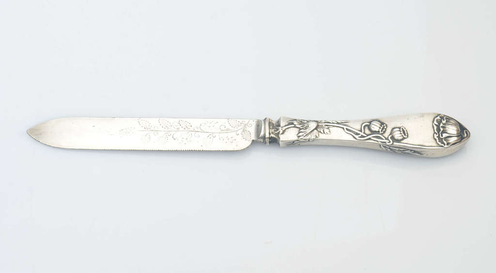 Art Nouveau silver knife or silver person Poppies