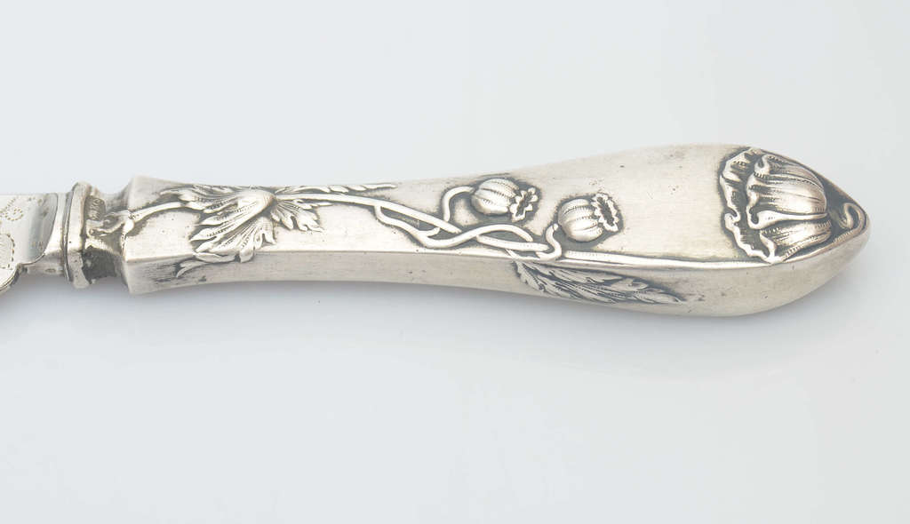Art Nouveau silver knife or silver person Poppies