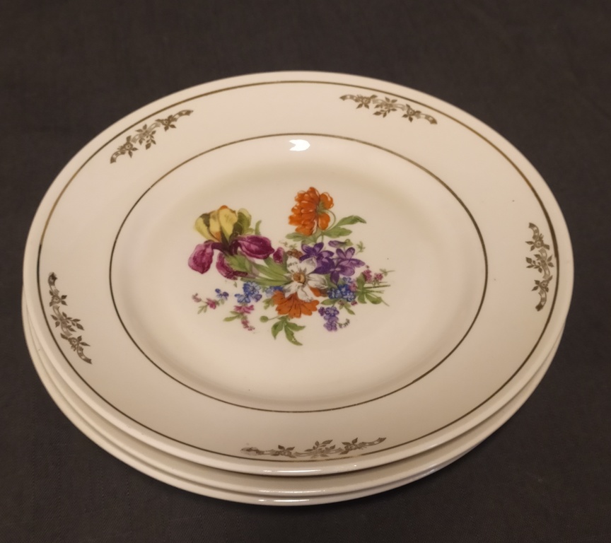 Porcelain plate set 3 pcs