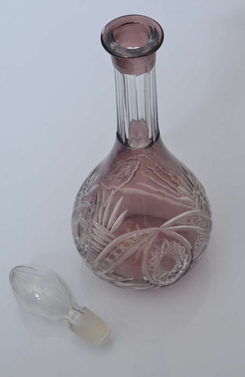 Glass decanter with 3 glasses