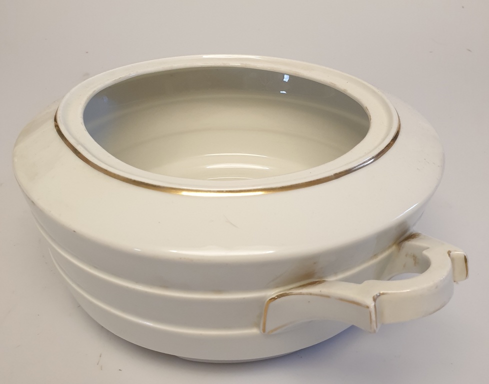Porcelain terrine without lid
