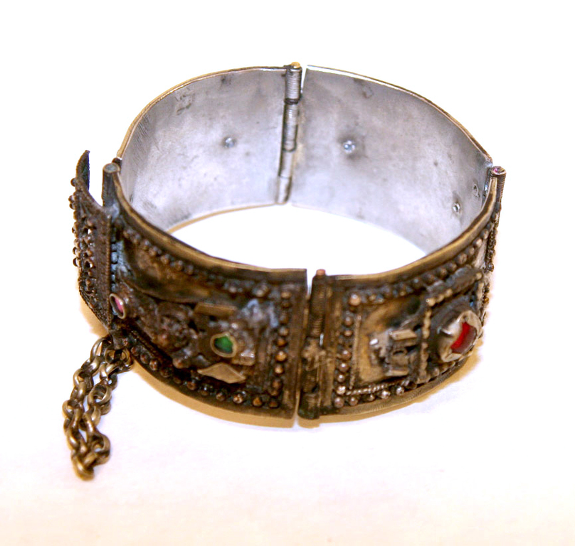 Silver bracelet with semi-precious stones