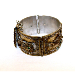 Silver bracelet with semi-precious stones
