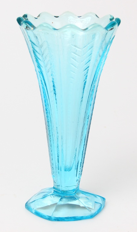 Iļģuciems colored glass vase
