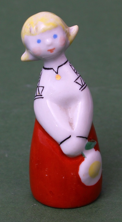 Porcelain folk girl