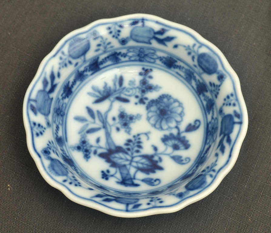 Meissen porcelain decorative plate