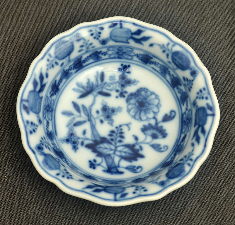 Декоративная тарелка из мейсенского фарфора