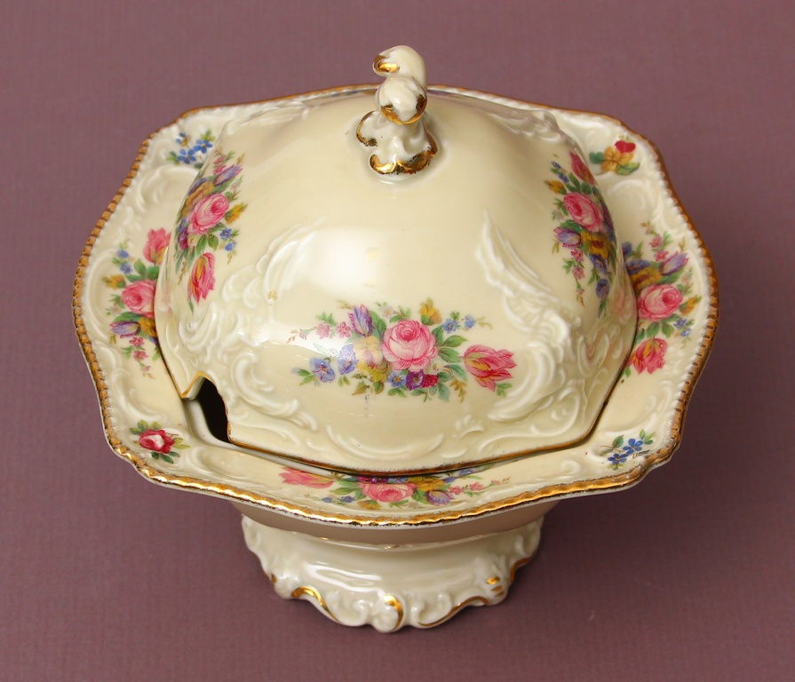 Painted porcelain sugar bowl