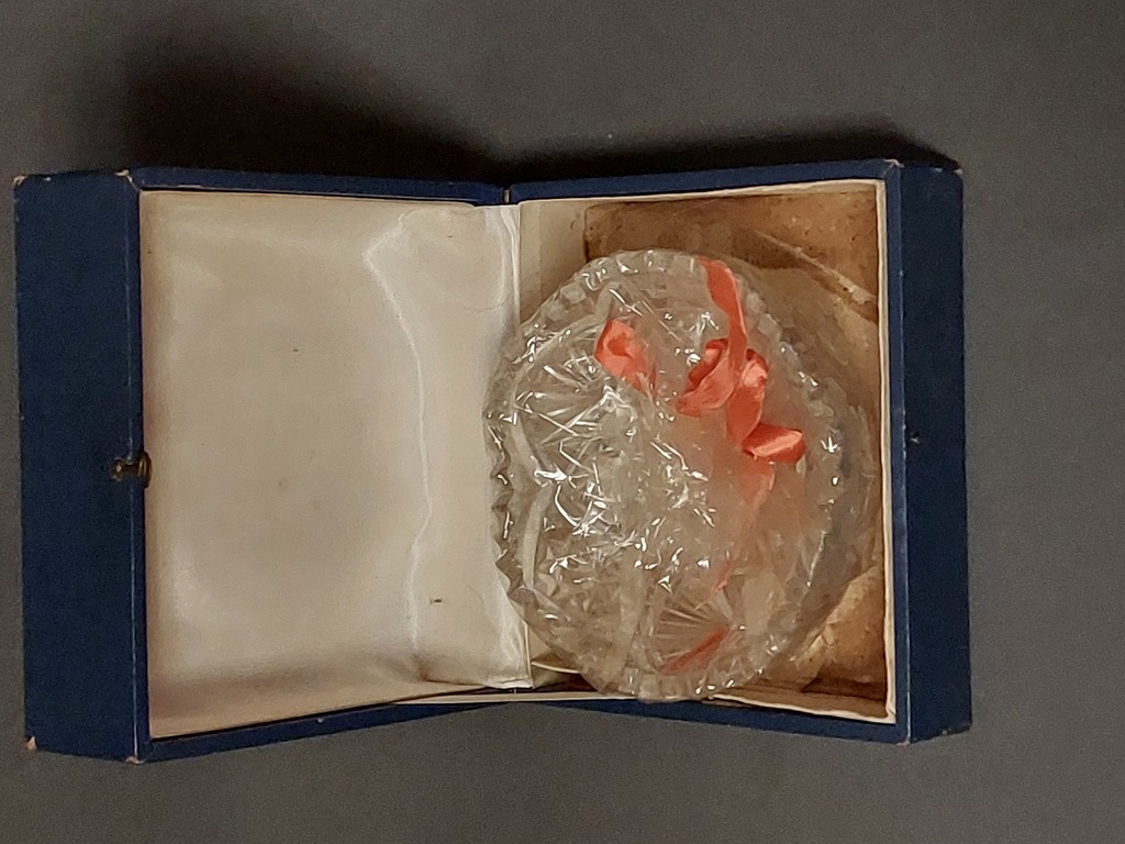 Crystal sweets container in the original box. Ilguciems?