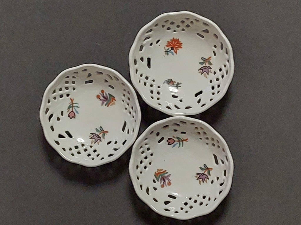 Vintage porcelain mini dishes 3 pcs.