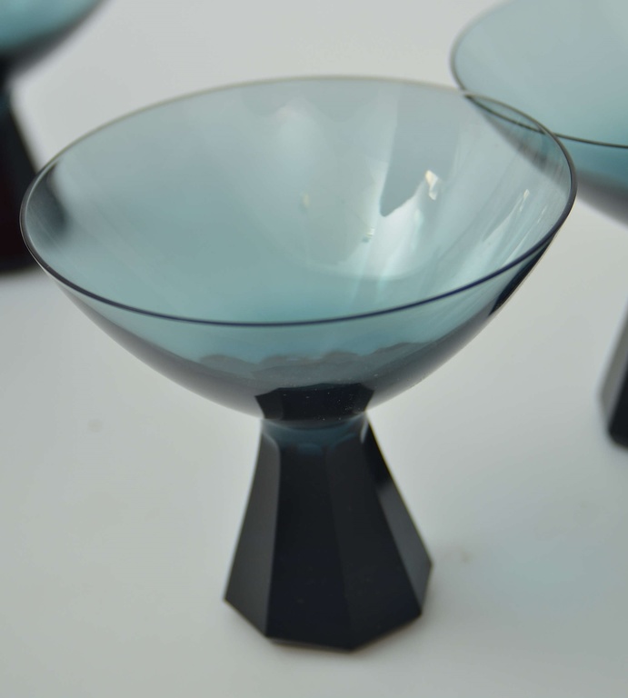 Art-deko stila krāsainā stikla glāzītes (5 gab)