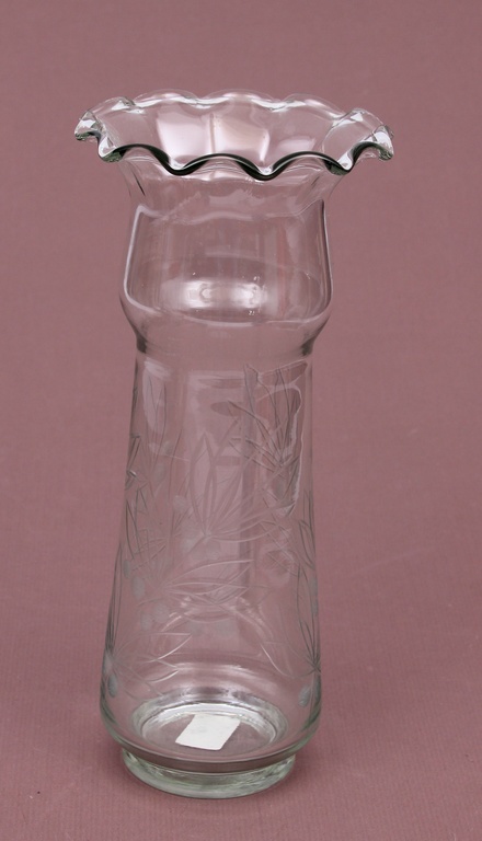 Ilguciems glass vase 