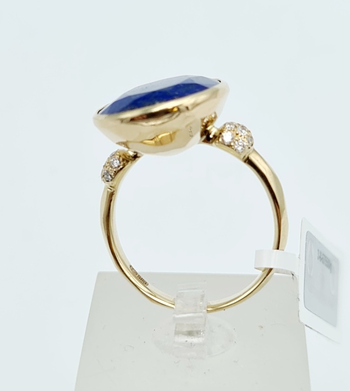 Золотое кольцо с бриллиантами и лазуритом