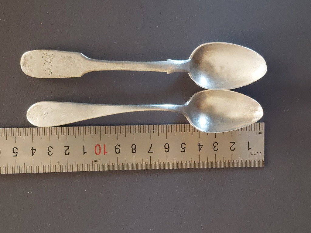 Two teaspoons 42 gr. 84 standards