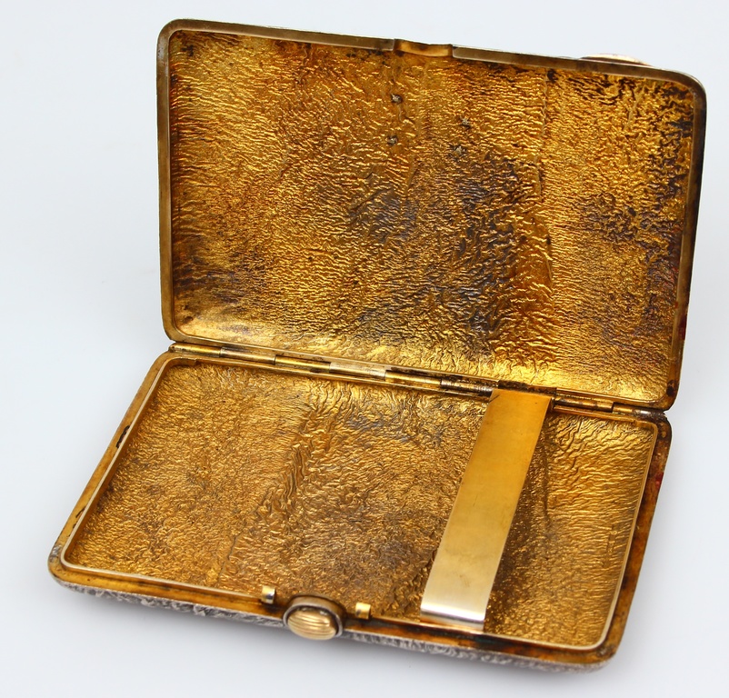 Серебряный портсигар с позолотой и золотом
