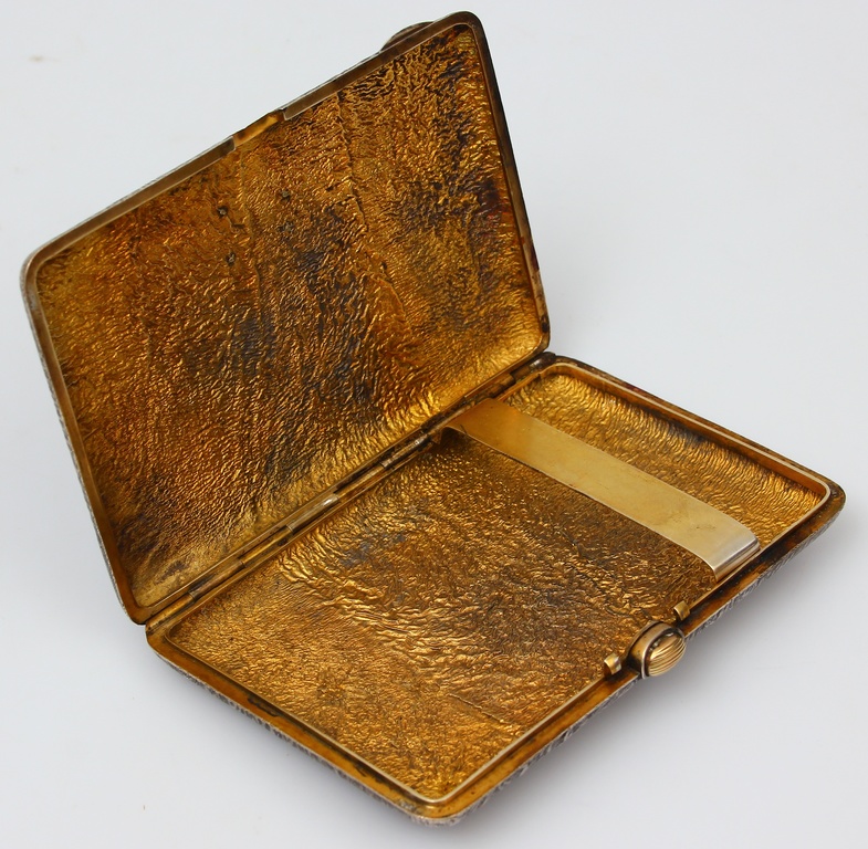 Серебряный портсигар с позолотой и золотом