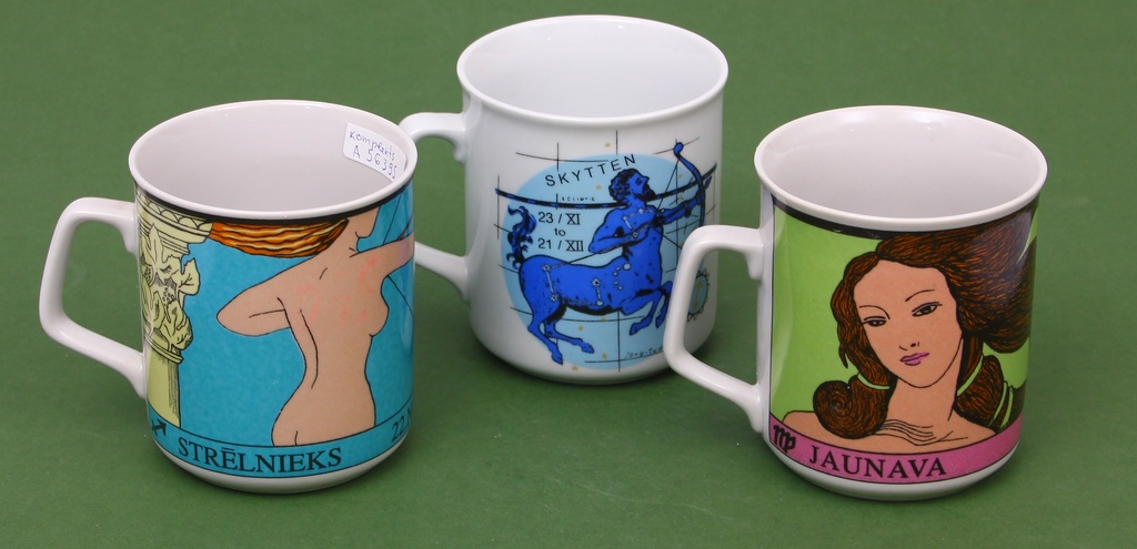 Jessen porcelain mugs 