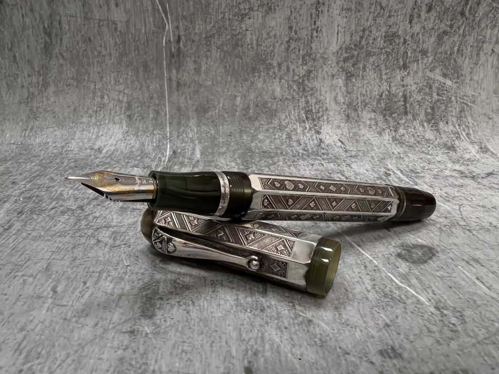 Silver pen 