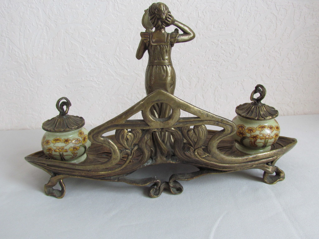 Art Nouveau, bronze desk accessories.