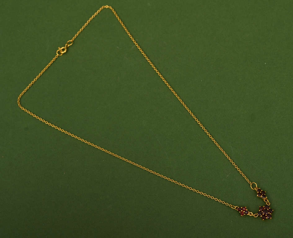 Gold-plated silver chain with garnet