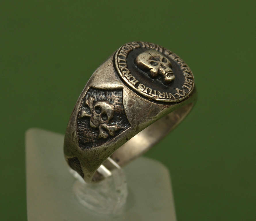 Masonic lodge * silver ring with skull