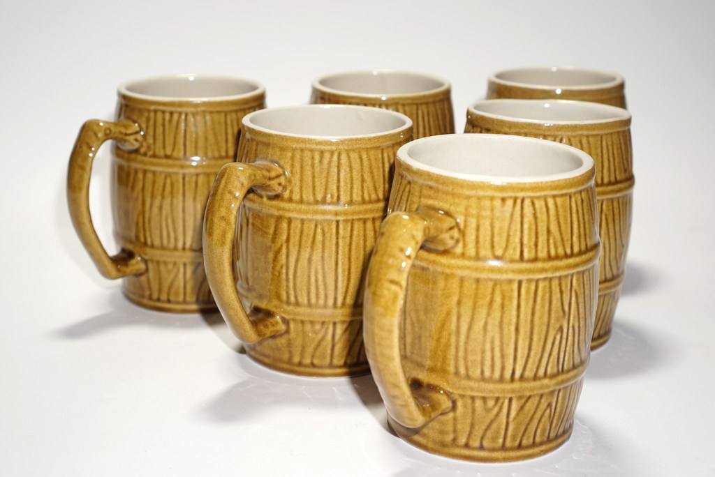 Porcelain mugs 6 pcs.