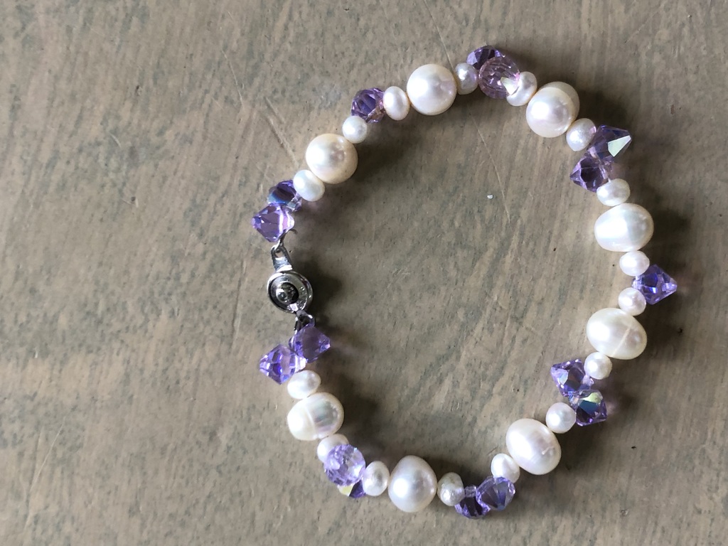 Wild pearl bracelet with crystals