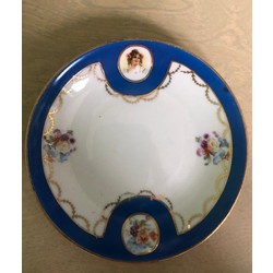 Porcelain dessert plate, Russia