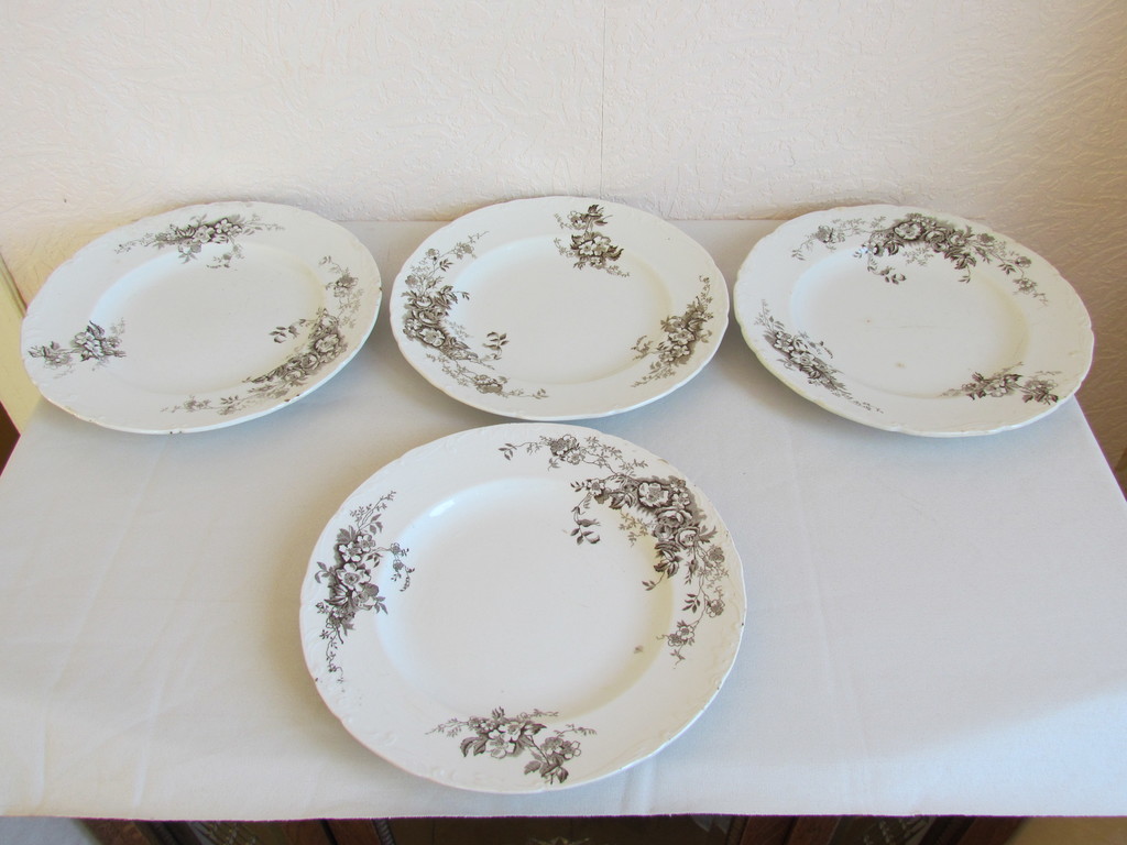 Kuznetsov porcelain factory earthenware plates